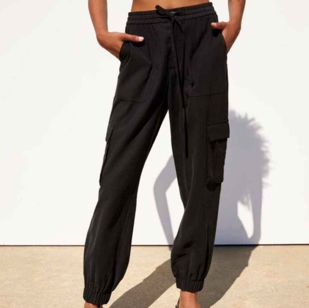 Zara Cargo pants XS